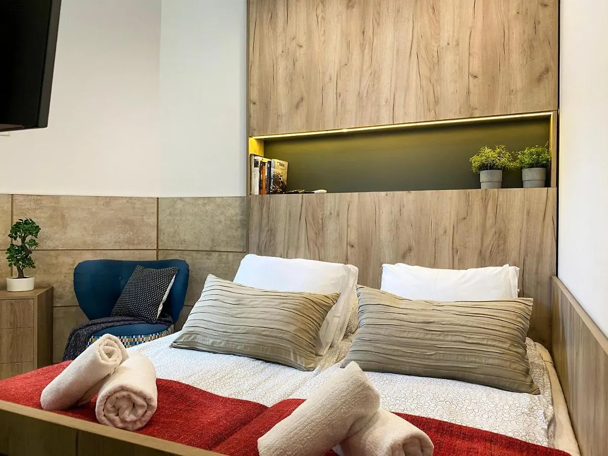 Beautiful Studio For Couples With Air Conditioning - Old Town & Main Station Krakow Polonya